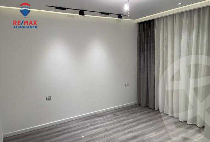 https://aqarmap.com.eg/ar/listing/3829720-for-rent-cairo-new-cairo-compounds-lakeview-residence