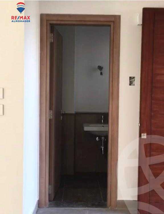 https://aqarmap.com.eg/ar/listing/3846718-for-sale-mdyn-lshrwq-compounds-alborouj
