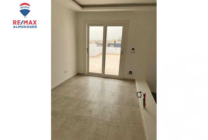 https://aqarmap.com.eg/en/listing/3852046-for-rent-cairo-new-cairo-compounds-mountain-view-hyde-park