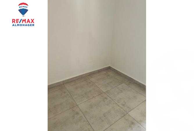 https://aqarmap.com.eg/en/listing/3852046-for-rent-cairo-new-cairo-compounds-mountain-view-hyde-park