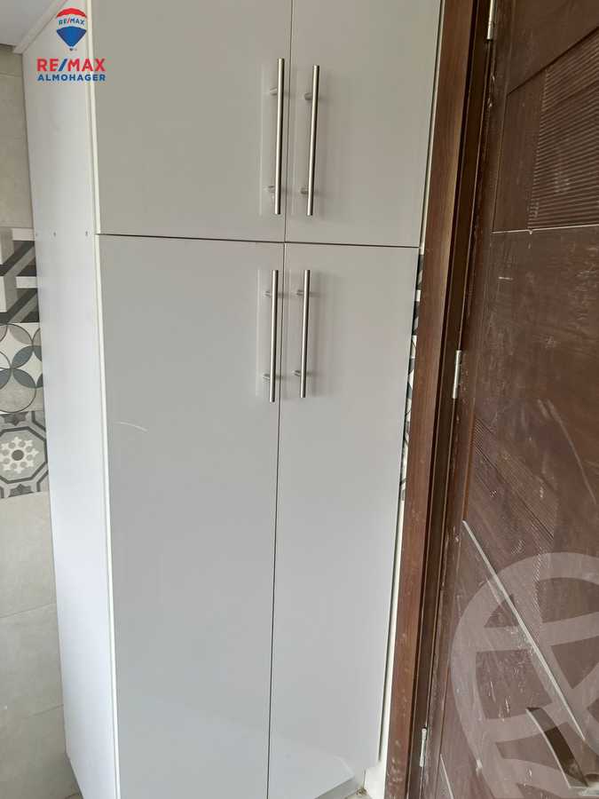 https://aqarmap.com.eg/en/listing/3852046-for-rent-cairo-new-cairo-compounds-mountain-view-hyde-park
