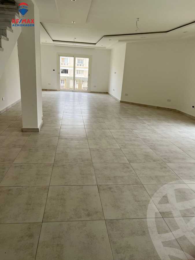 https://aqarmap.com.eg/en/listing/3852046-for-rent-cairo-new-cairo-compounds-mountain-view-hyde-park