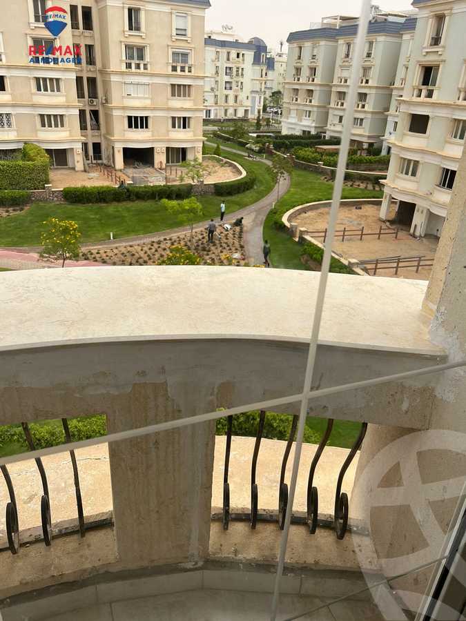 https://aqarmap.com.eg/en/listing/3852046-for-rent-cairo-new-cairo-compounds-mountain-view-hyde-park