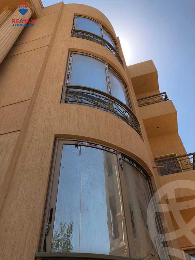 https://aqarmap.com.eg/ar/listing/3877603-for-sale-cairo-new-cairo-el-narges-el-narges-2-pilot-halawany-st