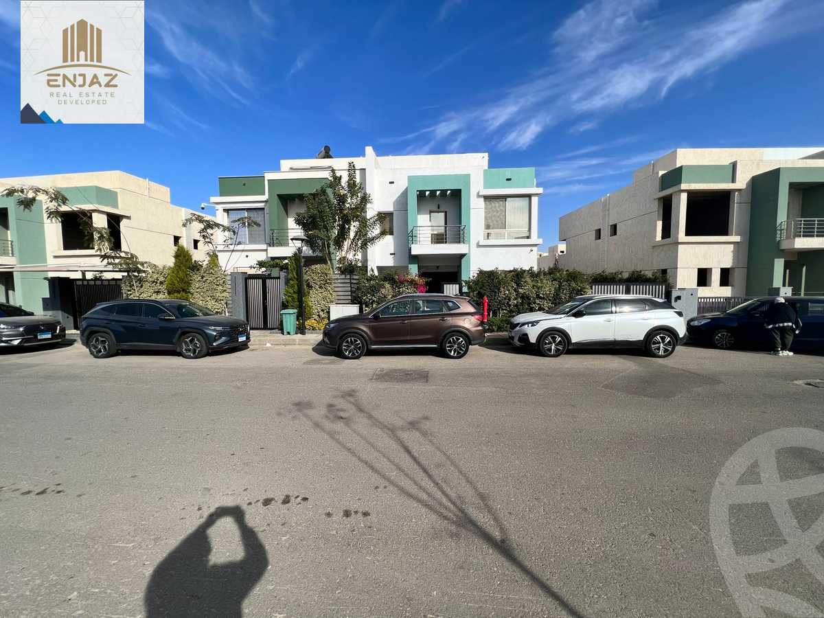 https://aqarmap.com.eg/ar/listing/4212858-for-sale-cairo-new-cairo-madinaty-lmntq-lthnyh-fylt-second-zone-villas