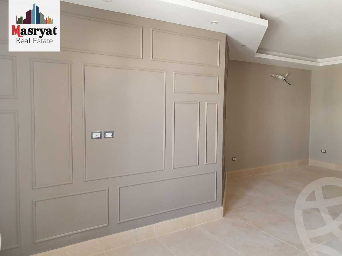https://aqarmap.com.eg/en/listing/4160581-for-rent-cairo-new-cairo-compounds-mountain-view-hyde-park