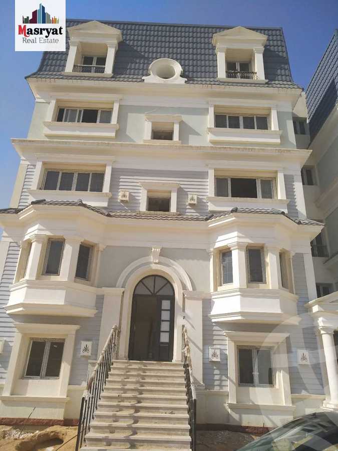 https://aqarmap.com.eg/en/listing/4184725-for-sale-cairo-new-cairo-compounds-mountain-view-hyde-park