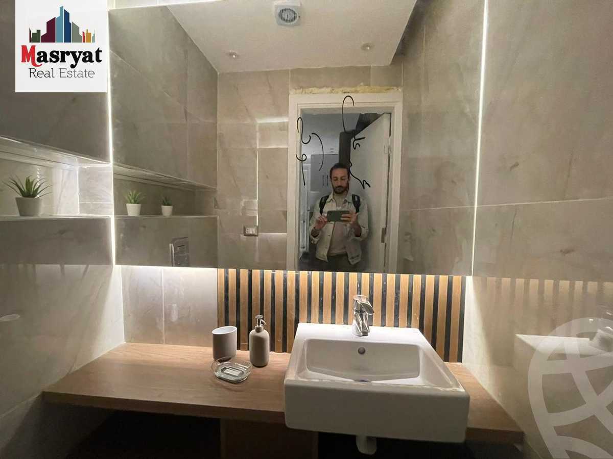 https://aqarmap.com.eg/en/listing/4187042-for-rent-cairo-new-cairo-compounds-mountain-view-hyde-park