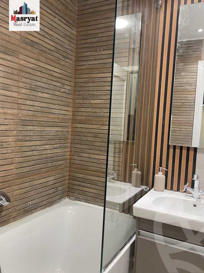 https://aqarmap.com.eg/en/listing/4187042-for-rent-cairo-new-cairo-compounds-mountain-view-hyde-park