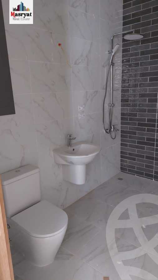 https://aqarmap.com.eg/ar/listing/4314506-for-sale-cairo-new-cairo-compounds-dh-ykwn-ryzdns-styl-hwm