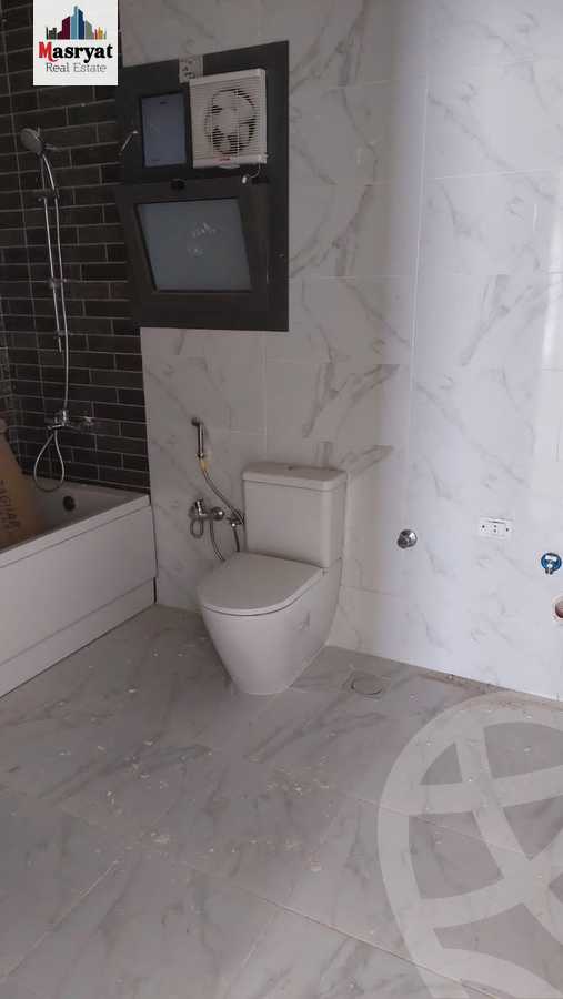 https://aqarmap.com.eg/ar/listing/4314506-for-sale-cairo-new-cairo-compounds-dh-ykwn-ryzdns-styl-hwm
