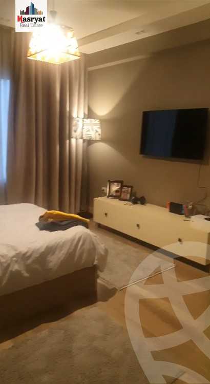 https://aqarmap.com.eg/ar/listing/4335454-for-sale-cairo-new-cairo-compounds-moon-valley