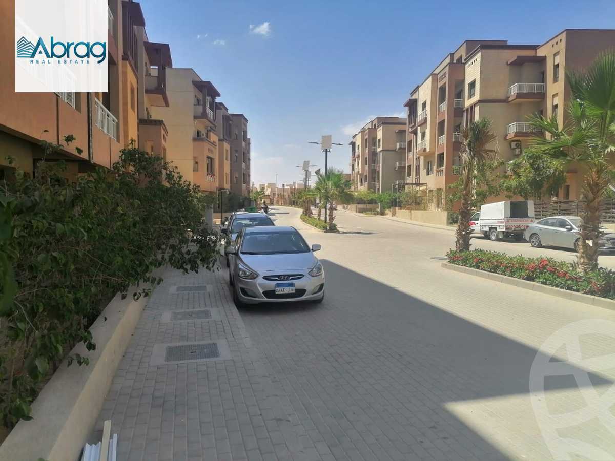 https://aqarmap.com.eg/en/listing/4176027-for-sale-cairo-6th-of-october-compounds-kmbwnd-jryn-6-mbny-drys