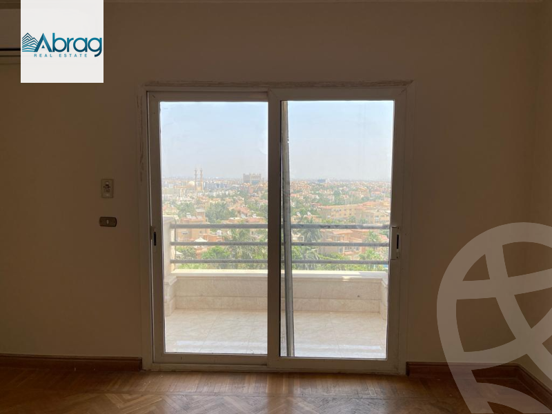 https://aqarmap.com.eg/ar/listing/4206743-for-sale-cairo-el-sheikh-zayed-city-compounds-in-sheikh-zayed-zayed-2000