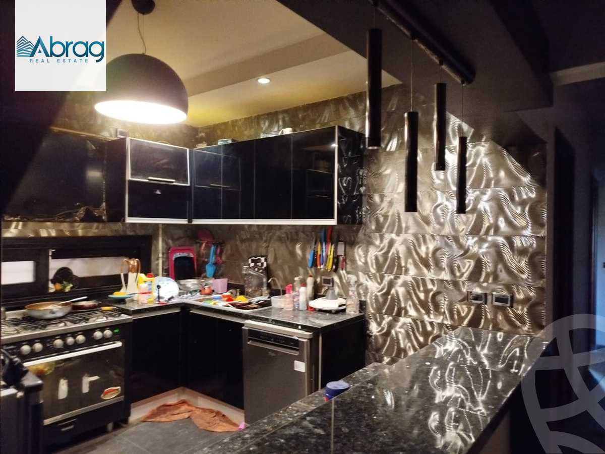 https://aqarmap.com.eg/en/listing/5298632-for-sale-cairo-el-sheikh-zayed-city-compounds-el-khamayel