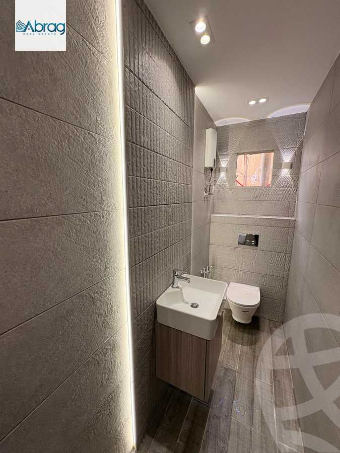 https://aqarmap.com.eg/ar/listing/5758755-for-sale-cairo-el-sheikh-zayed-city-compounds-el-khamayel