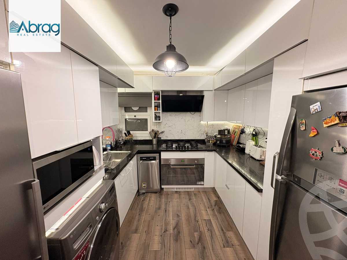 https://aqarmap.com.eg/ar/listing/5758755-for-sale-cairo-el-sheikh-zayed-city-compounds-el-khamayel