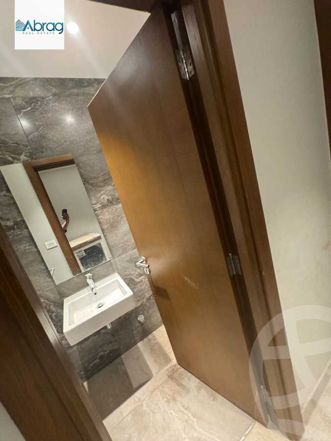 https://aqarmap.com.eg/en/listing/5876734-for-rent-cairo-el-sheikh-zayed-city-compounds-syks-wyst-swdyk
