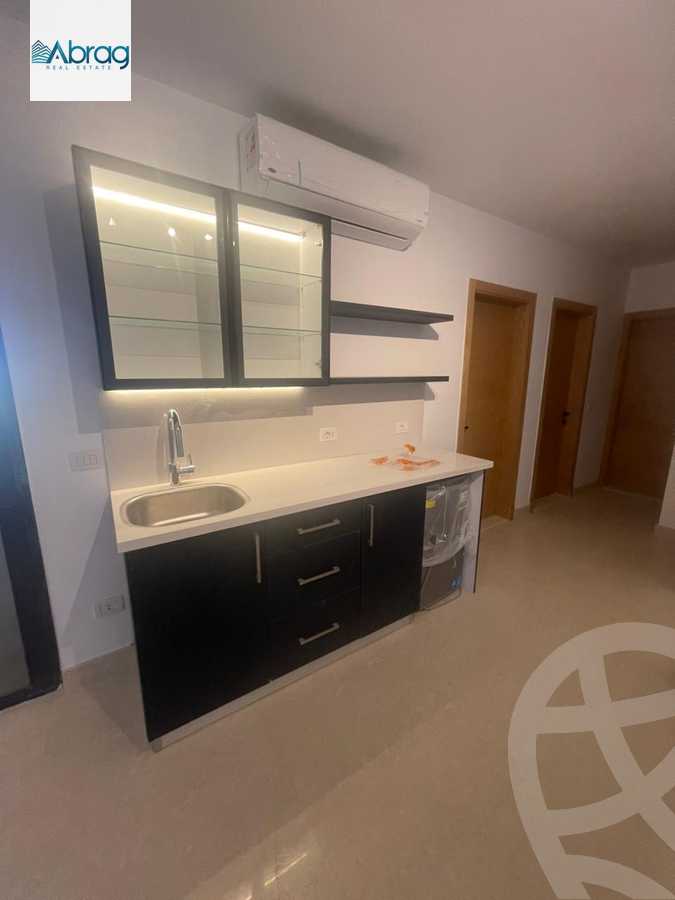 https://aqarmap.com.eg/en/listing/6023938-for-rent-cairo-el-sheikh-zayed-city-compounds-kmbwnd-wyst-twn-swdyk