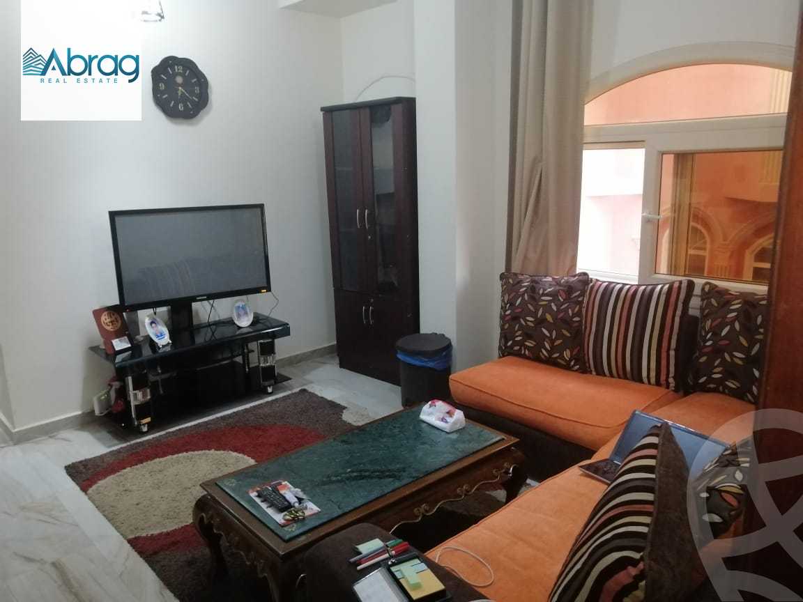 https://aqarmap.com.eg/ar/listing/6222221-for-sale-cairo-el-sheikh-zayed-city-compounds-el-yasmeen-compound