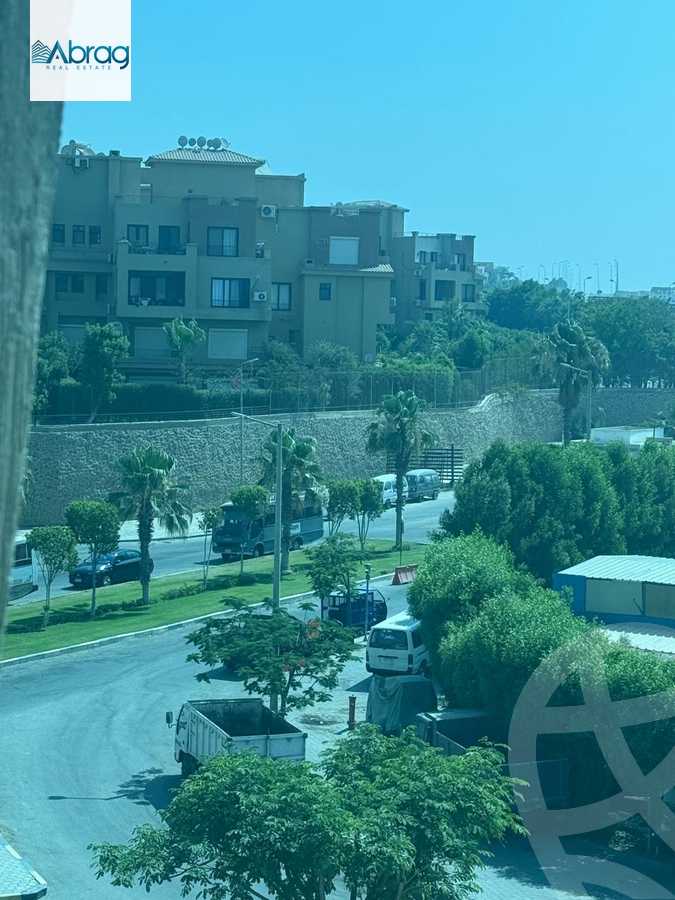 https://aqarmap.com.eg/en/listing/6240890-for-sale-cairo-el-sheikh-zayed-city-compounds-beverly-hills