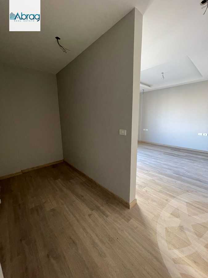 https://aqarmap.com.eg/ar/listing/6271538-for-rent-cairo-el-sheikh-zayed-city-compounds-kmbwnd-fyldj-wyst-dr-llttwyr