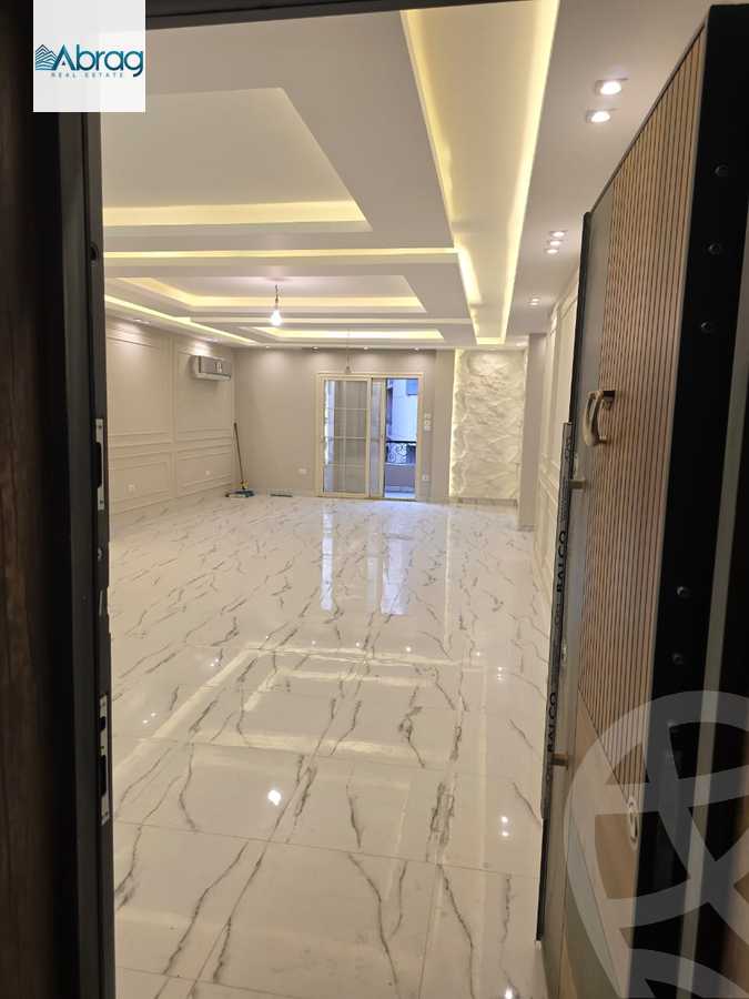 https://aqarmap.com.eg/en/listing/6331393-for-sale-cairo-el-sheikh-zayed-city-compounds-zayed-heights-compound
