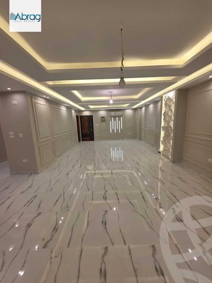https://aqarmap.com.eg/en/listing/6331393-for-sale-cairo-el-sheikh-zayed-city-compounds-zayed-heights-compound