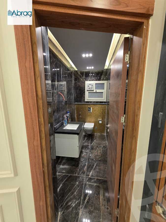 https://aqarmap.com.eg/en/listing/6331393-for-sale-cairo-el-sheikh-zayed-city-compounds-zayed-heights-compound