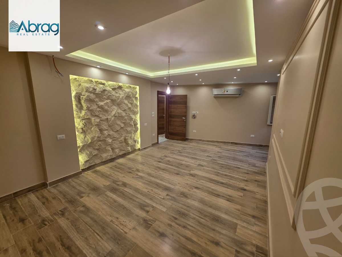 https://aqarmap.com.eg/en/listing/6331393-for-sale-cairo-el-sheikh-zayed-city-compounds-zayed-heights-compound