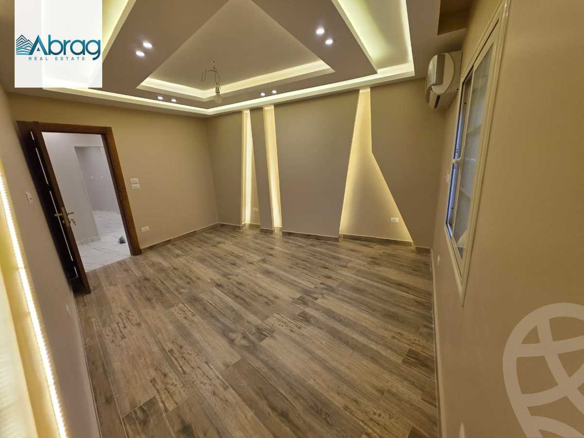 https://aqarmap.com.eg/en/listing/6331393-for-sale-cairo-el-sheikh-zayed-city-compounds-zayed-heights-compound
