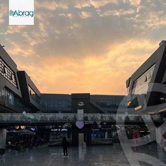 https://aqarmap.com.eg/ar/listing/6339035-for-sale-cairo-el-sheikh-zayed-city-compounds-dh-jyt-blz-mykwn-llttwyr