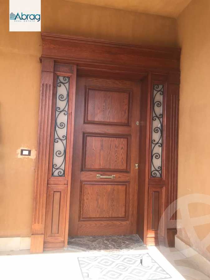 https://aqarmap.com.eg/en/listing/6533177-for-sale-cairo-el-sheikh-zayed-city-compounds-royal-meadows