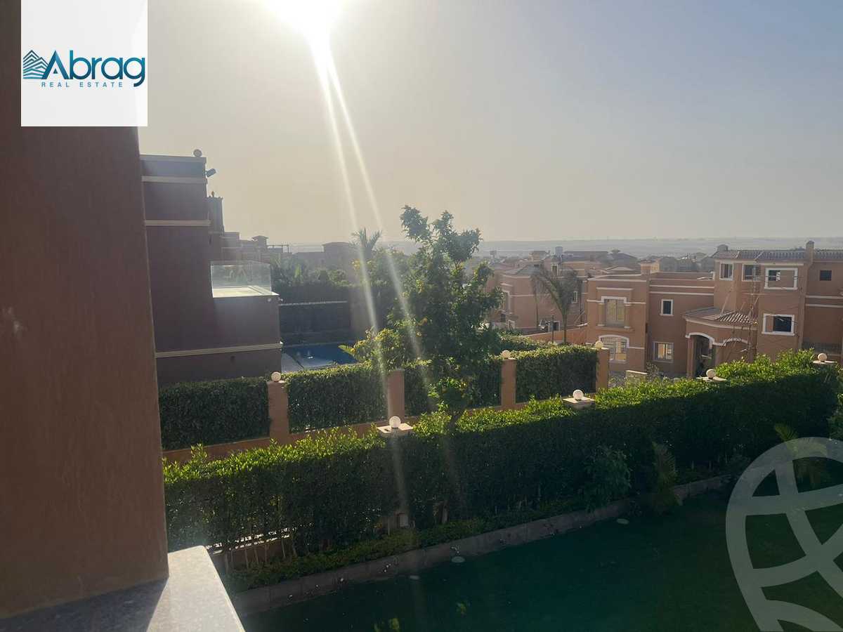 https://aqarmap.com.eg/en/listing/6533177-for-sale-cairo-el-sheikh-zayed-city-compounds-royal-meadows