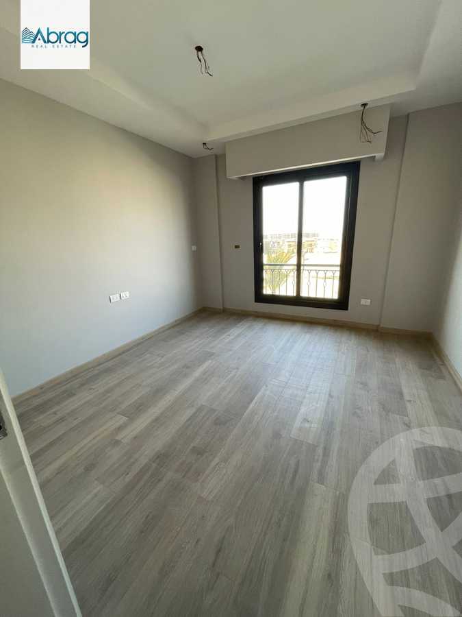 https://aqarmap.com.eg/ar/listing/6537827-for-rent-cairo-el-sheikh-zayed-city-compounds-kmbwnd-fyldj-wyst-dr-llttwyr