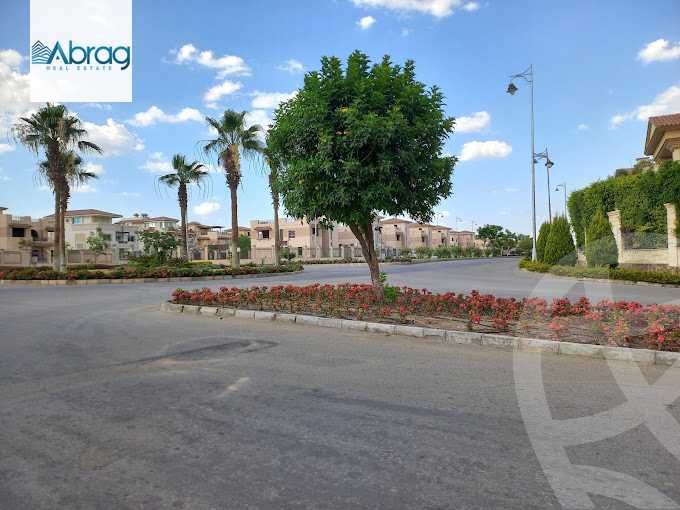 https://aqarmap.com.eg/ar/listing/4070992-for-sale-cairo-el-sheikh-zayed-city-compounds-in-sheikh-zayed-royal-city