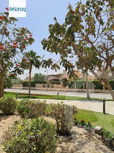 https://aqarmap.com.eg/ar/listing/4070992-for-sale-cairo-el-sheikh-zayed-city-compounds-in-sheikh-zayed-royal-city
