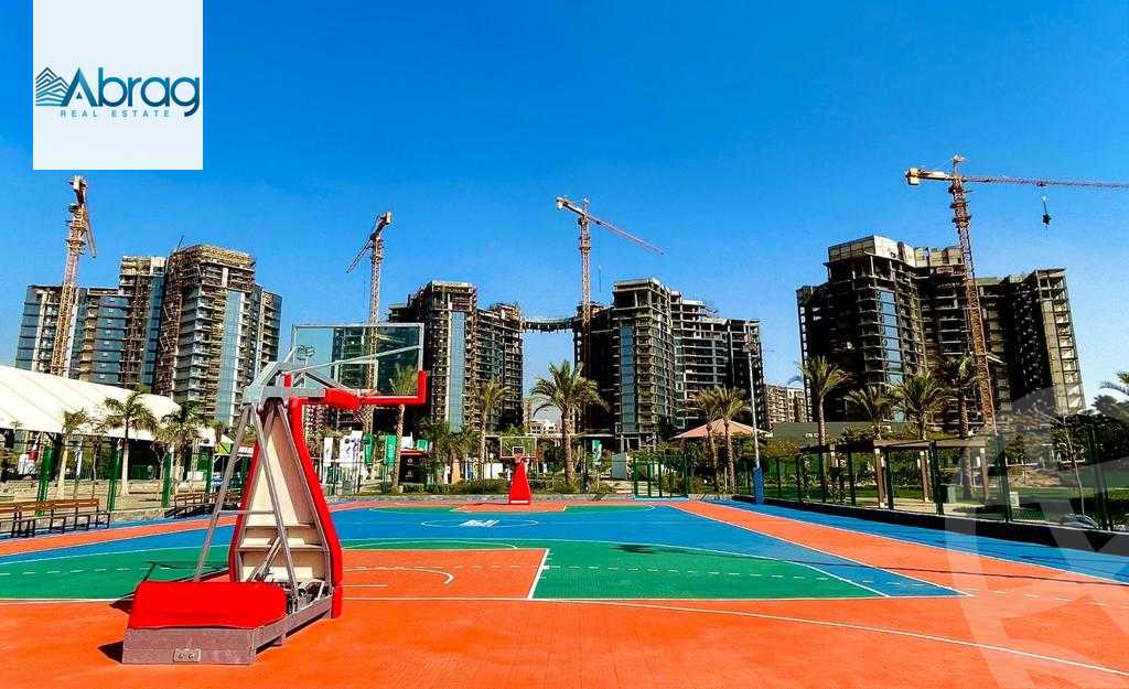 https://aqarmap.com.eg/ar/listing/4187255-for-sale-cairo-el-sheikh-zayed-city-compounds-zyd-wr-llttwyr