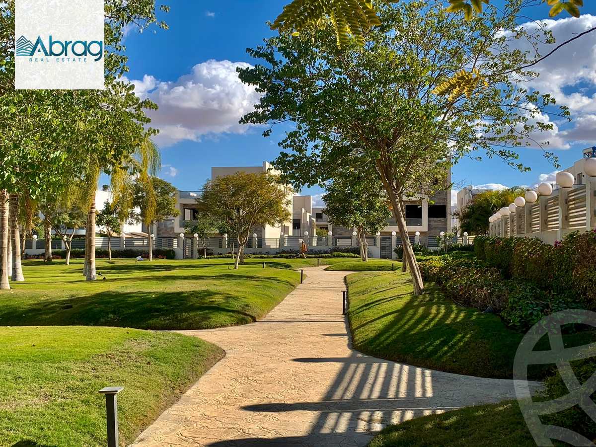 https://aqarmap.com.eg/en/listing/4216490-for-sale-cairo-6th-of-october-compounds-cleopatra-square