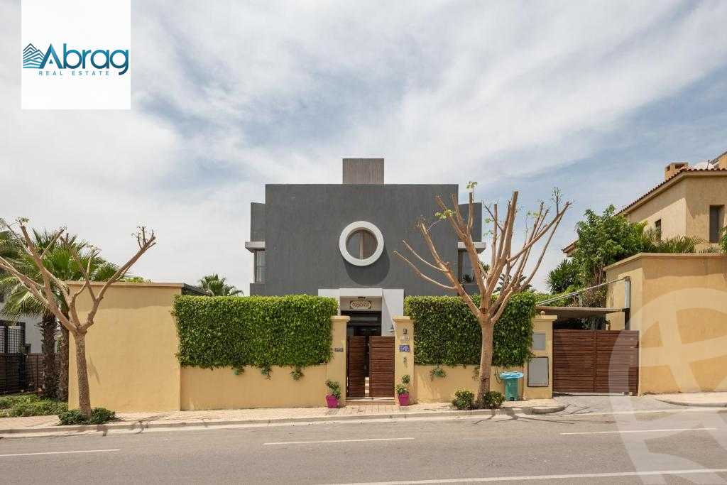 https://aqarmap.com.eg/en/listing/4271363-for-sale-cairo-el-sheikh-zayed-city-compounds-kmbwnd-ljry-swdyk