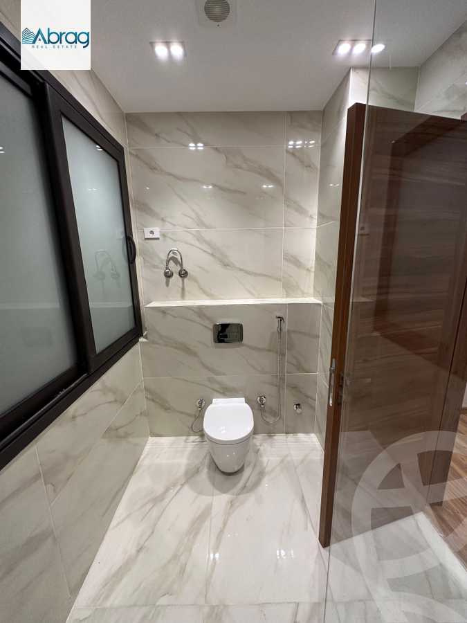 https://aqarmap.com.eg/ar/listing/4779850-for-sale-cairo-el-sheikh-zayed-city-compounds-syks-wyst-swdyk