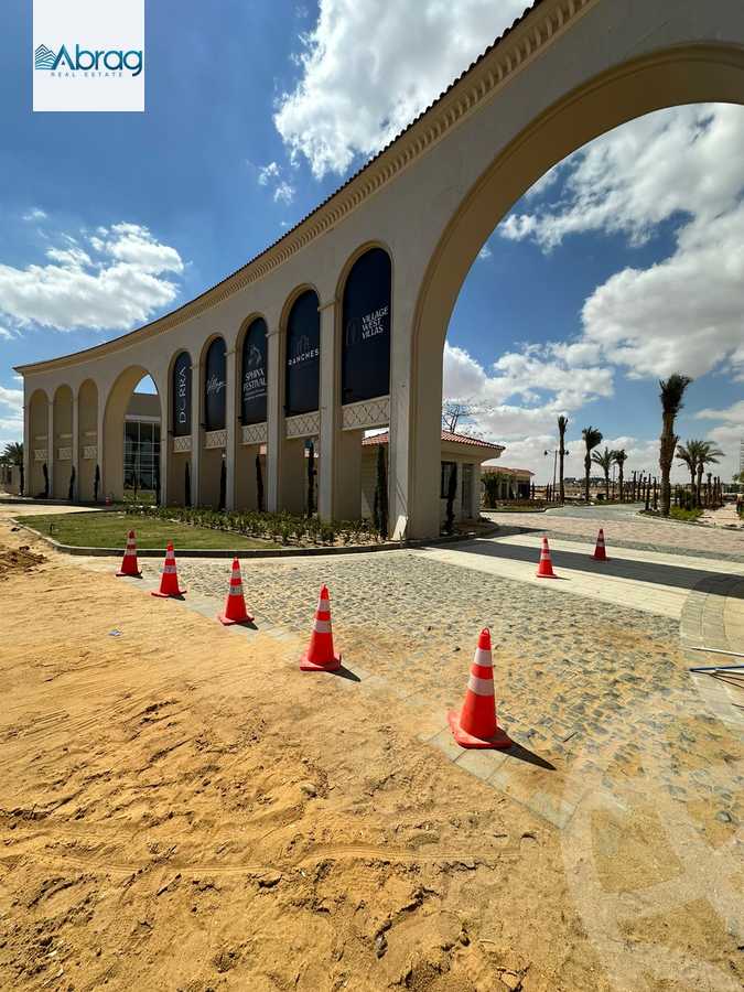 https://aqarmap.com.eg/en/listing/5513507-for-sale-cairo-el-sheikh-zayed-city-compounds-kmbwnd-fyldj-wyst-dr-llttwyr