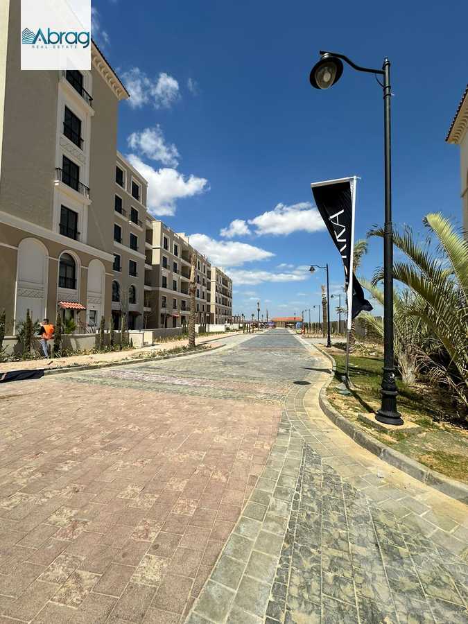 https://aqarmap.com.eg/en/listing/5513507-for-sale-cairo-el-sheikh-zayed-city-compounds-kmbwnd-fyldj-wyst-dr-llttwyr