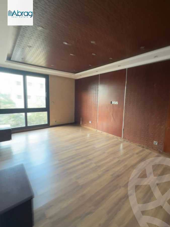 https://aqarmap.com.eg/en/listing/6213037-for-sale-cairo-el-sheikh-zayed-city-compounds-kmbwnd-wyst-twn-swdyk
