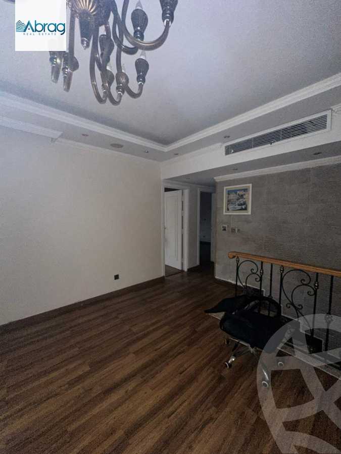 https://aqarmap.com.eg/en/listing/6213037-for-sale-cairo-el-sheikh-zayed-city-compounds-kmbwnd-wyst-twn-swdyk