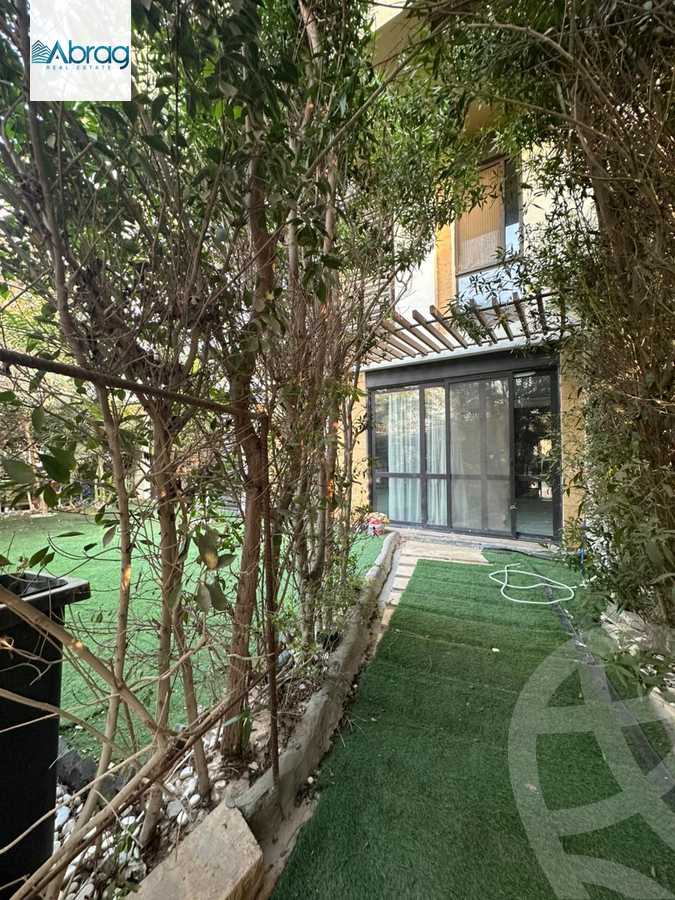 https://aqarmap.com.eg/en/listing/6213037-for-sale-cairo-el-sheikh-zayed-city-compounds-kmbwnd-wyst-twn-swdyk