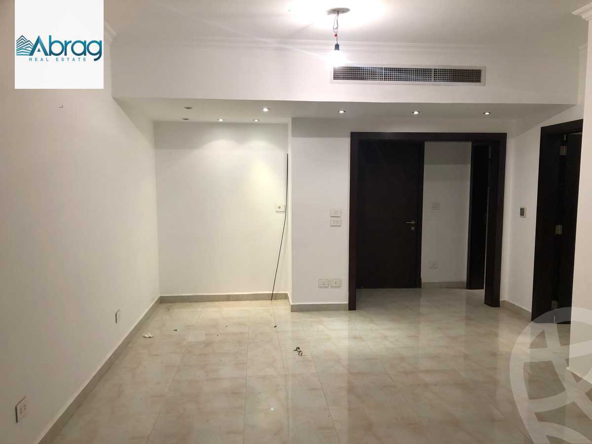 https://aqarmap.com.eg/ar/listing/6250944-for-rent-cairo-el-sheikh-zayed-city-compounds-kmbwnd-wyst-twn-swdyk