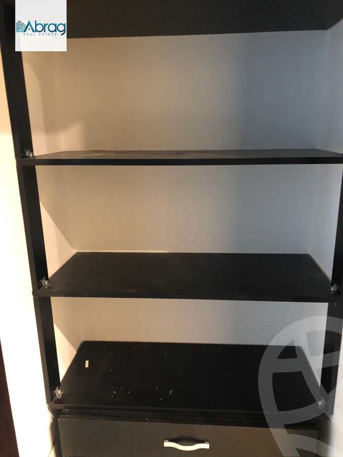 https://aqarmap.com.eg/ar/listing/6250944-for-rent-cairo-el-sheikh-zayed-city-compounds-kmbwnd-wyst-twn-swdyk