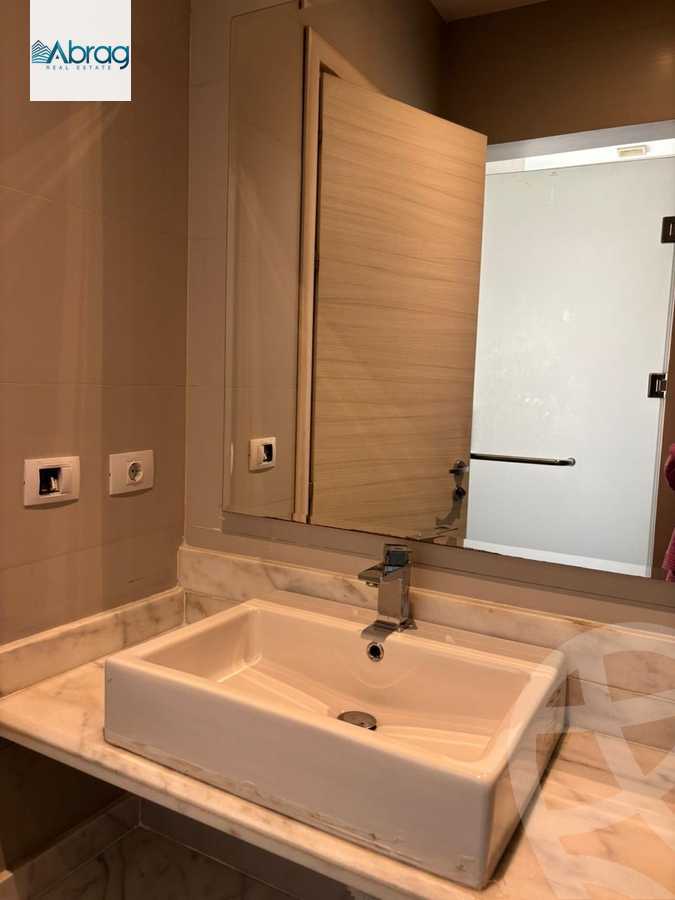 https://aqarmap.com.eg/ar/listing/6251008-for-rent-cairo-el-sheikh-zayed-city-compounds-kmbwnd-ljry-swdyk