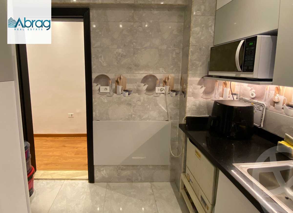 https://aqarmap.com.eg/ar/listing/6251145-for-sale-cairo-el-sheikh-zayed-city-compounds-jn-zyd